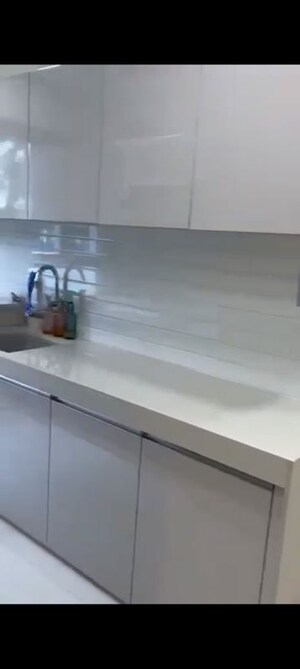 Room in 1 BHK Apartment at Raghav Nova, Kurla East – for Rent