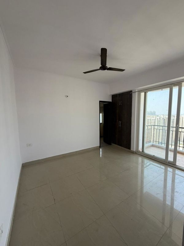 2 BHK 935 Sq.Ft. Apartment in Mahagun My Woods
