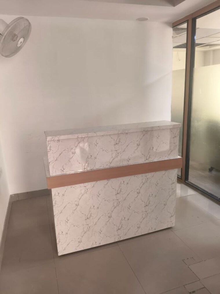 Room, sector 3 Commercial Office Space 5000 Sq.Ft. In Sector 3 Noida 10356495