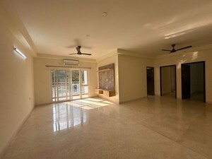 Room in 4 BHK Apartment at Prestige Pine Wood, Koramangala – for Rent
