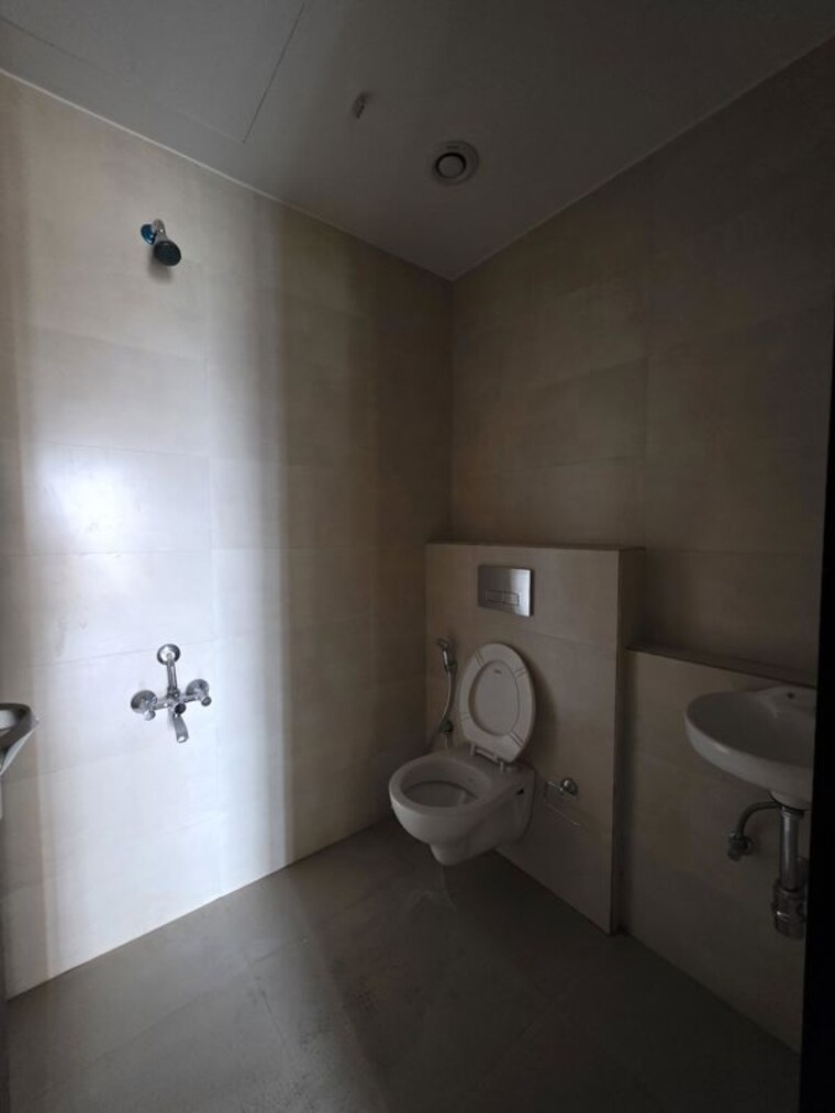 Bathroom, piramal-mahalaxmi 3 Bedroom 1380 Sq.Ft. Apartment In Mahalaxmi Mumbai 10356514