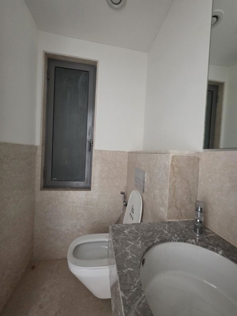 Bathroom, piramal-mahalaxmi 3 Bedroom 1380 Sq.Ft. Apartment In Mahalaxmi Mumbai 10356514