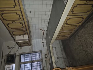 Staircase in 3.5 BHK Apartment at Mayur Vihar – for Rent