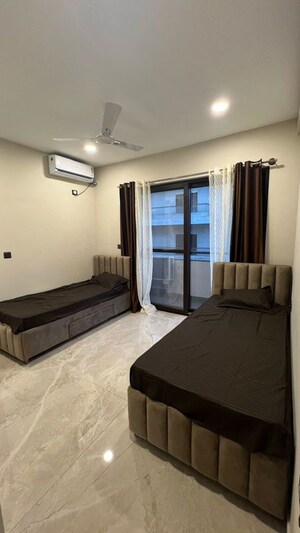 Room in 3 BHK Apartment at Accel CF, Cunningham Road – for Rent