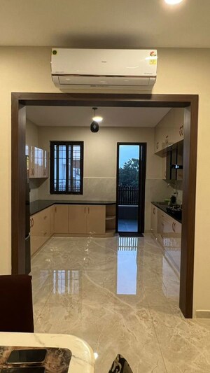 Room in 3 BHK Apartment at Accel CF, Cunningham Road – for Rent