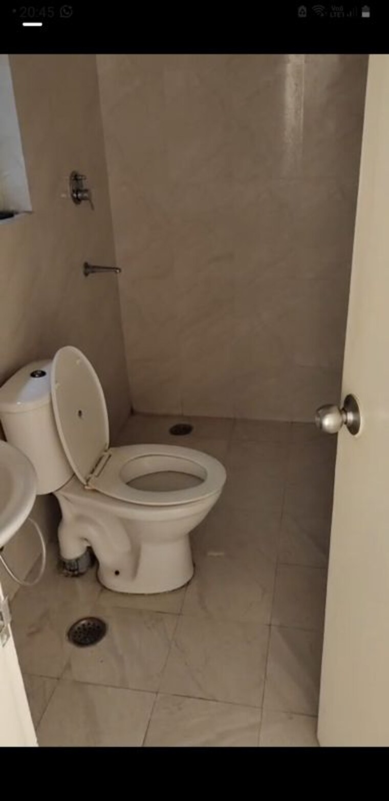 Bathroom, tdi-the-grand-retreat 3 Bedroom 250 Sq.Yd. Builder Floor In Sector 88 Faridabad 10356534