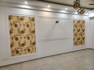 Balcony in 3 BHK Builder Floor at Smart World Orchard, Sector 61 – for Rent