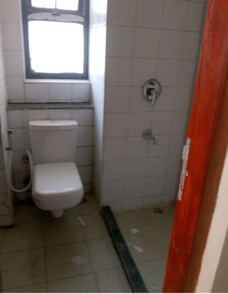 Bathroom, unitech-horizon 3 Bedroom 1765 Sq.Ft. Apartment In Pi Greater Noida Greater Noida 10356571