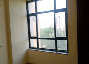 Room in 3 BHK Apartment at Unitech Horizon, Pi Greater Noida – for Rent