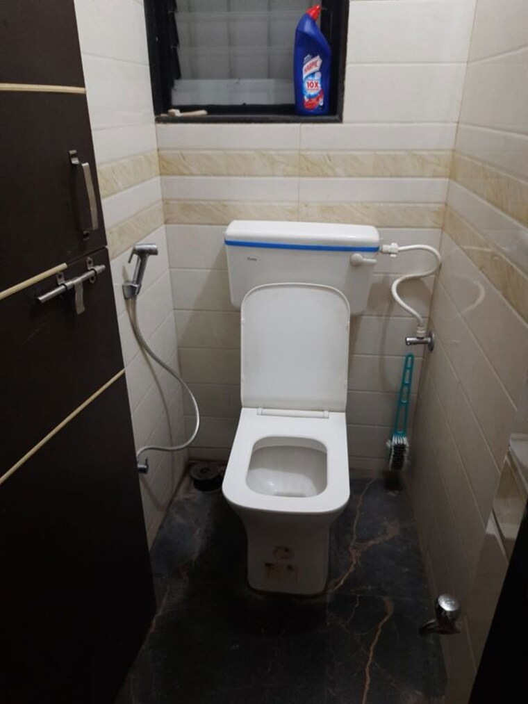 Bathroom, chaphalkar-elina-living 2 Bedroom 1100 Sq.Ft. Apartment In Mohammadwadi Pune 10356586