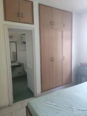 Bathroom in 3 BHK Builder Floor at Unitech South City II, Sector 50 – for Rent