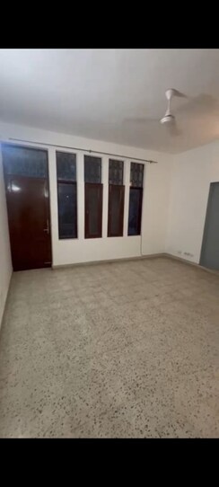 3 BHK + Store Room Builder Floor For Rent in Soami Nagar