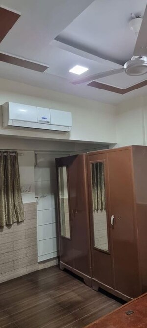 Room in Studio Apartment at Anand Milan Society, Santacruz West – for Rent