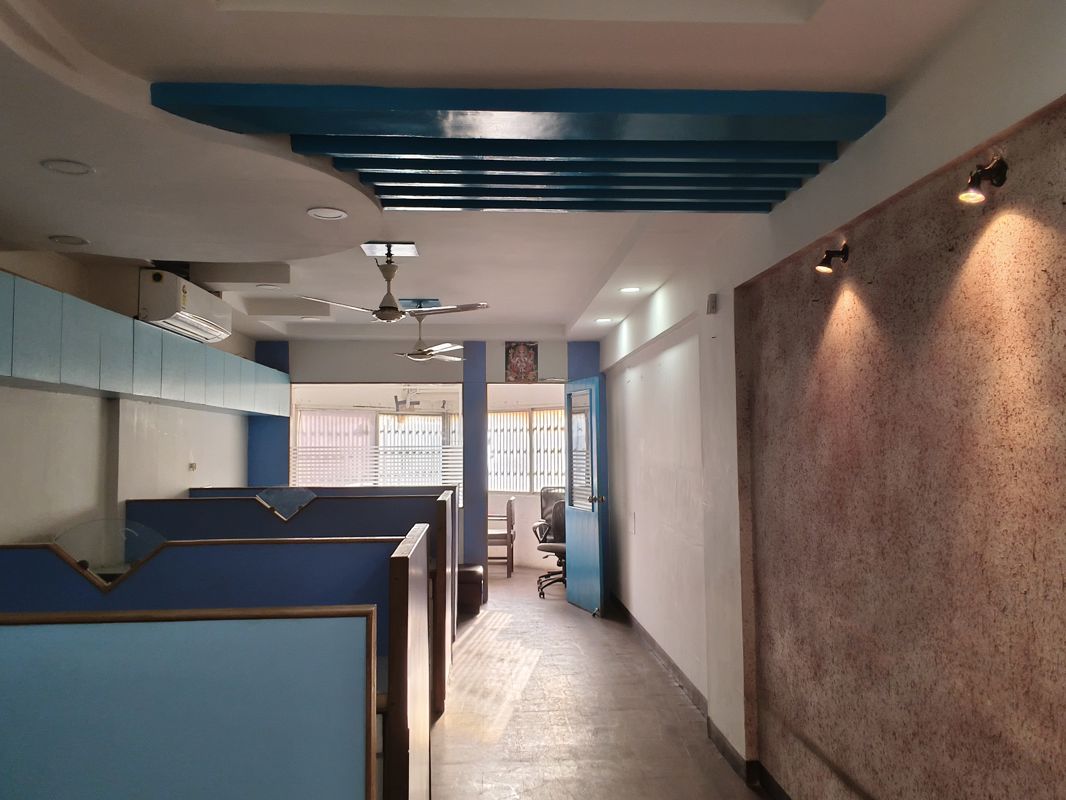 Office Space For Rent in Alkapuri