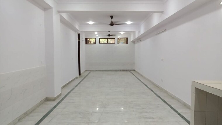 Hall, lajpat nagar iii Commercial Office Space 900 Sq.Ft. In Lajpat Nagar Iii Delhi 10356623