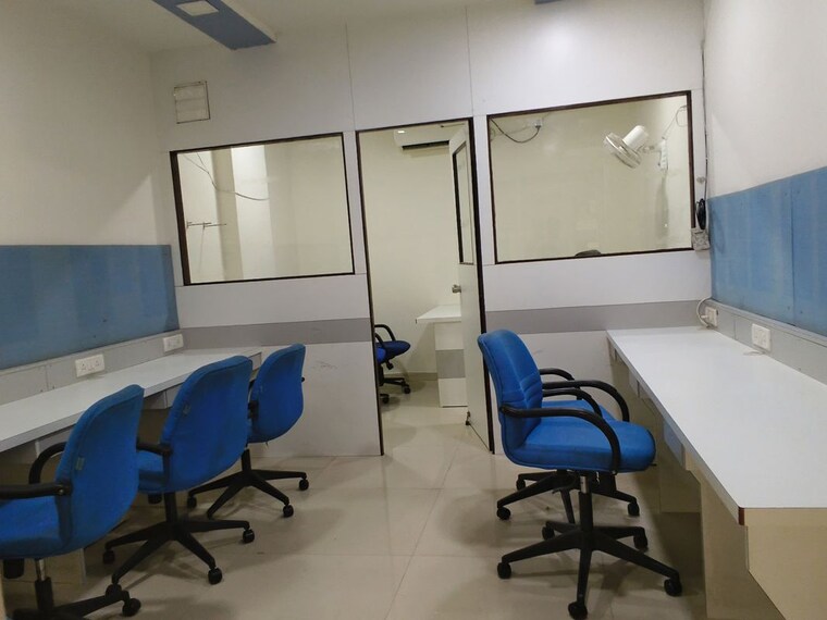 Team Area, alkapuri Commercial Office Space 250 Sq.Ft. In Alkapuri Vadodara 10356628