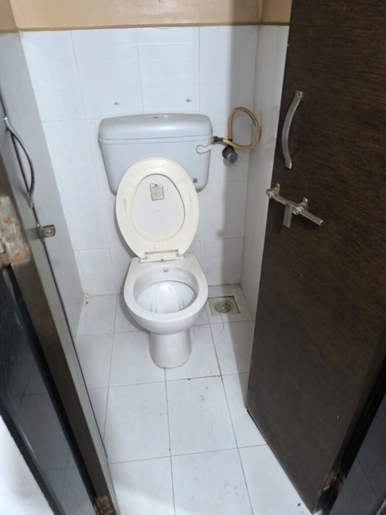 Bathroom, goel-ganga-nebula 1 Bedroom 610 Sq.Ft. Apartment In Viman Nagar Pune 10356625