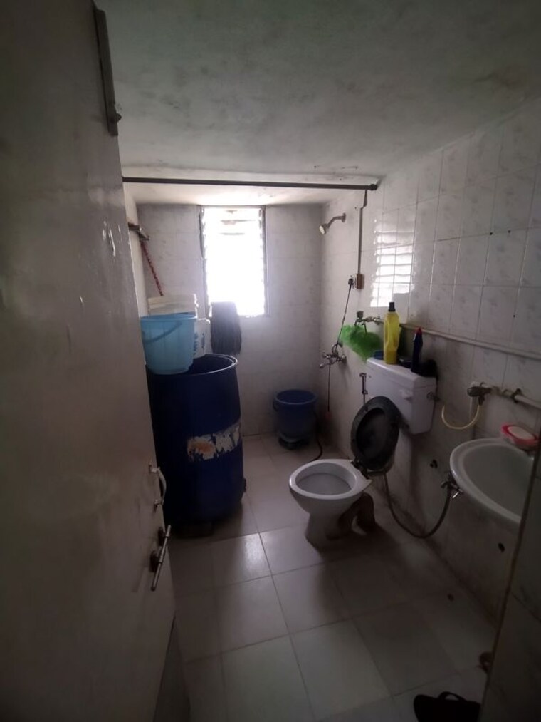 Bathroom, anand-hill-view 2 Bedroom 1306 Sq.Ft. Apartment In Kondhwa Pune 9014292