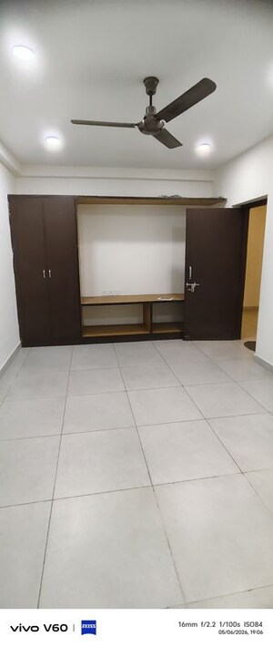 Room in 2 BHK Independent House at Sector 26 – for Rent