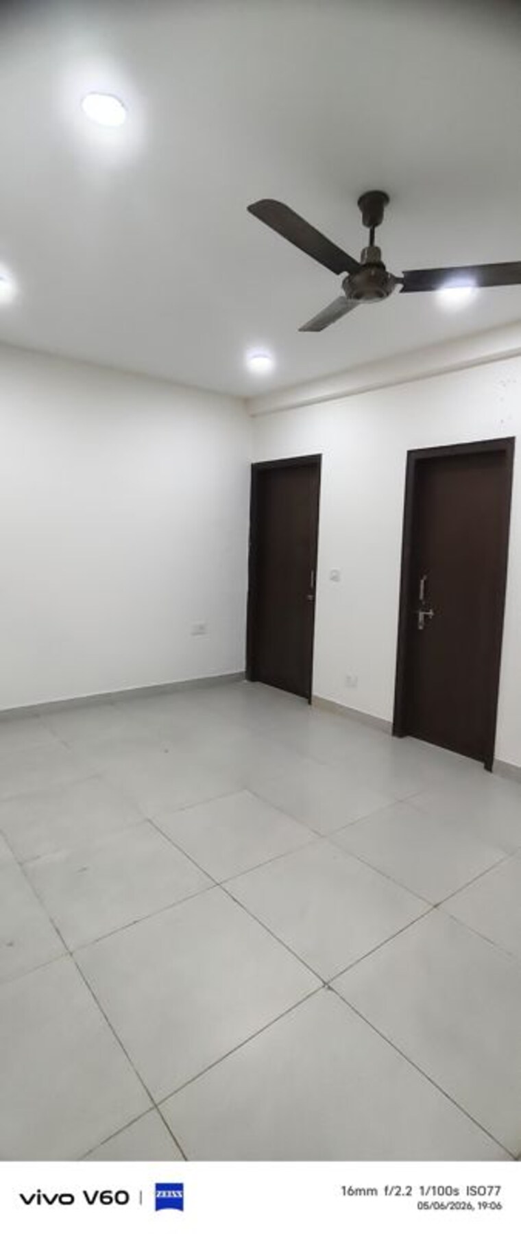 Room, sector 26 2 Bedroom 200 Sq.Mt. Independent House In Sector 26 Noida 10356650