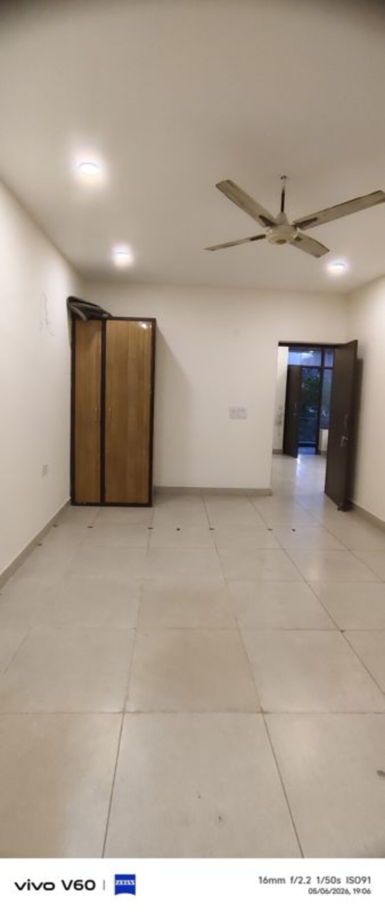 Room, sector 26 2 Bedroom 200 Sq.Mt. Independent House In Sector 26 Noida 10356650
