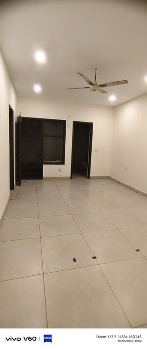 Room in 2 BHK Independent House at Sector 26 – for Rent