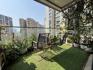 4 BHK Apartment – Exterior View View at Rustomjee Seasons Bandra East, Bandra East - for Rent