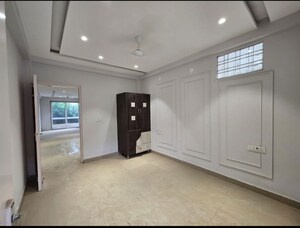 Room in 3.5 BHK Builder Floor at SS Mayfield Gardens, Sector 51 – for Sale