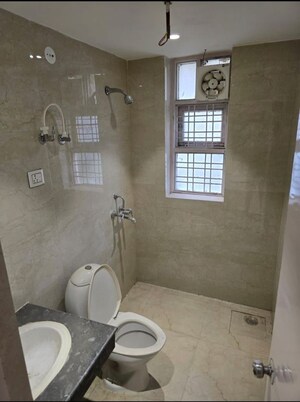 Bathroom in 3.5 BHK Builder Floor at SS Mayfield Gardens, Sector 51 – for Sale
