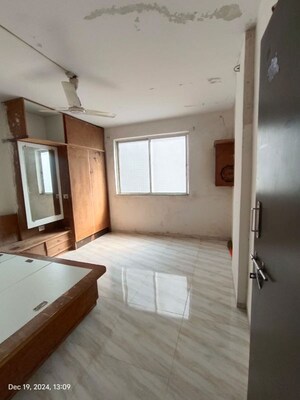 Room in 1 BHK Apartment at Hasham Manzil, Kondhwa – for Sale