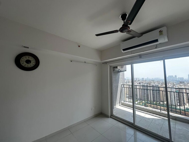 Room, godrej-air-sector-85 3 Bedroom 1829 Sq.Ft. Apartment In Sector 85 Gurgaon 10344053