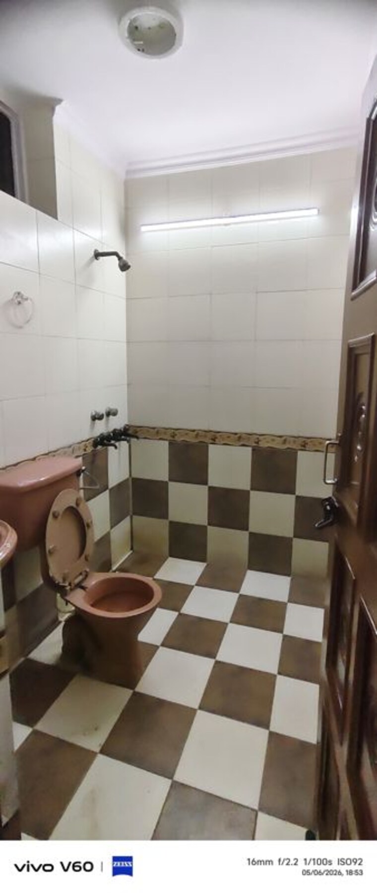 Bathroom, sector 26 3 Bedroom 162 Sq.Mt. Independent House In Sector 26 Noida 10356671