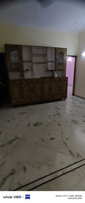 Room in 3 BHK Independent House at Sector 26 – for Rent