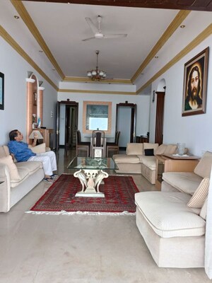 Living Room in 4 BHK Apartment at Steesha, Bandra West – for Sale