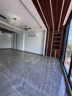 3 BHK + Servant Room,Extra Room Apartment For Rent in Chattarpur