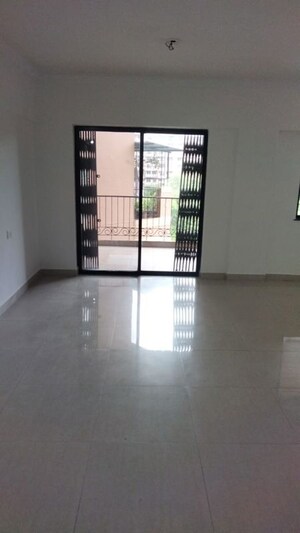 Room in 2 BHK Apartment at Bramha Avenue, Kondhwa – for Sale