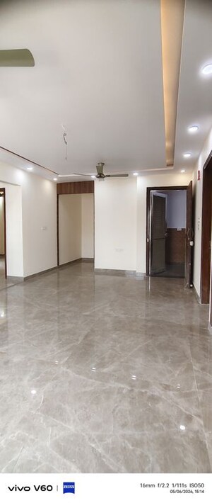 Room in 2 BHK Independent House at Sector 49 – for Rent