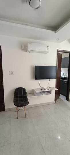 1 BHK Independent House For Rent in Sushant Lok III