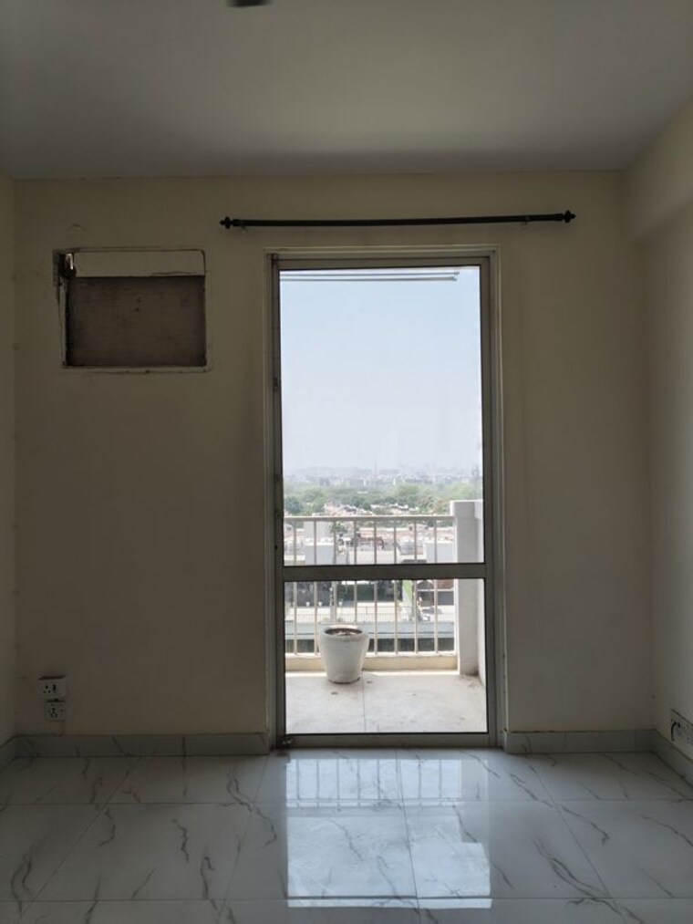 Room, unitech-the-residences-gurgaon 2 Bedroom 1149 Sq.Ft. Apartment In Sector 33 Gurgaon 10356697