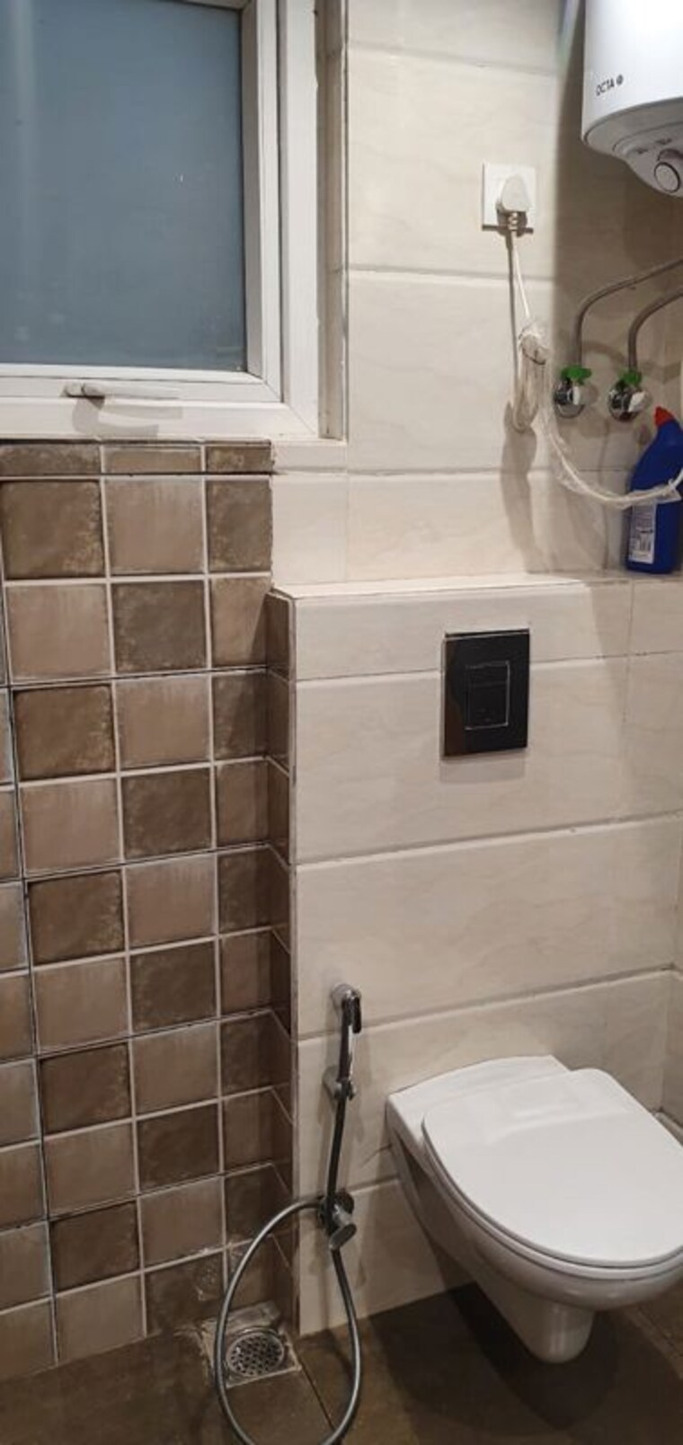 Bathroom, unitech-fresco 3 Bedroom 1662 Sq.Ft. Apartment In Sector 50 Gurgaon 10356704