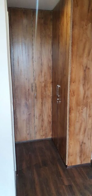 Furnished Amenities in 3 BHK Apartment at Unitech Fresco, Sector 50 – for Sale