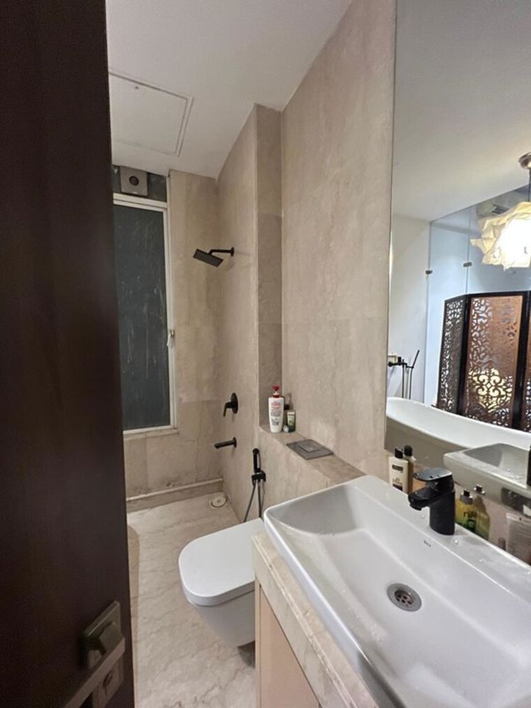 Bathroom, runwals-the-reserve 4 Bedroom 1530 Sq.Ft. Apartment In Worli Mumbai 10356706