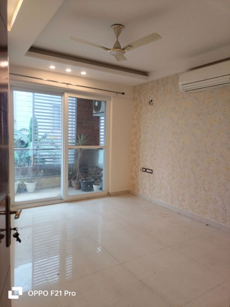 Room, unitech-the-close-north 3 Bedroom 2480 Sq.Ft. Apartment In Sector 50 Gurgaon 10356713