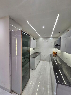 Building Lobby in  Builder Floor at Gwal Pahari – for Rent