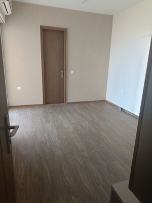 Room in 2.5 BHK Apartment at The Center Court, Sector 88a – for Rent