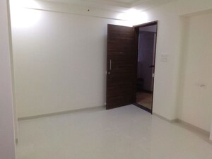 Room in 2 BHK Apartment at Runwal The Central Park, Chinchwad – for Rent