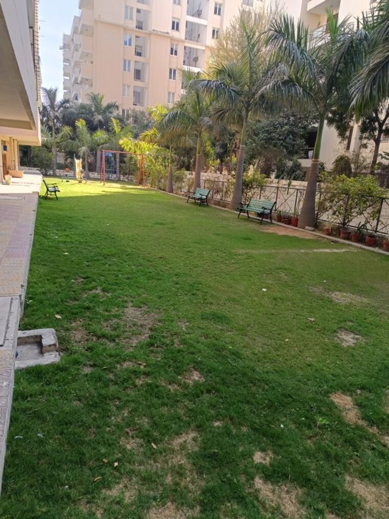 Garden, atlantis-cghs 3.5 Bedroom 2475 Sq.Ft. Apartment In Sector 47 Gurgaon 10356740