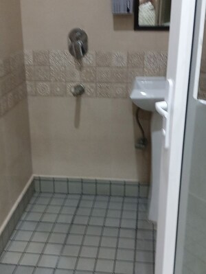 Bathroom in 1 RK Builder Floor at Katwaria Sarai – for Rent