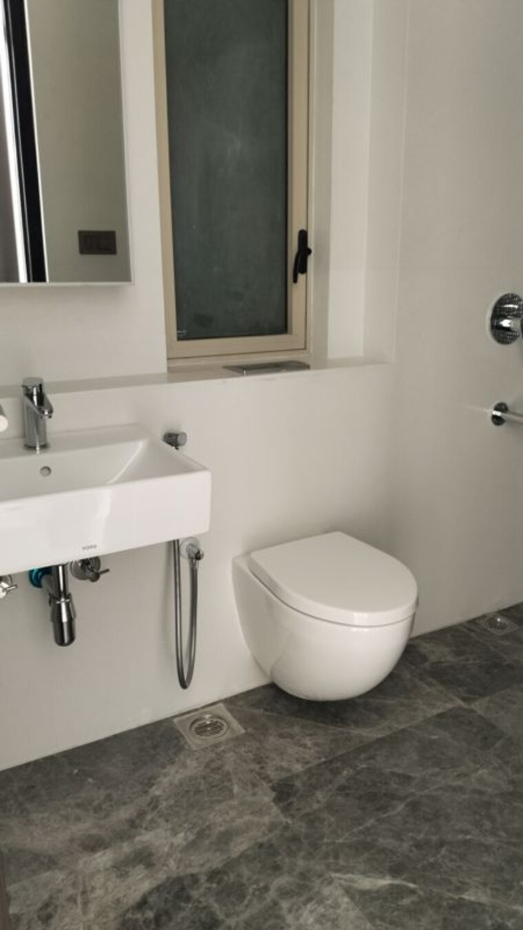 Bathroom, lodha-the-park 3 Bedroom 1334 Sq.Ft. Apartment In Worli Mumbai 10356764