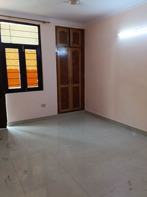 Room in 2 BHK Builder Floor at Malviya Nagar – for Rent